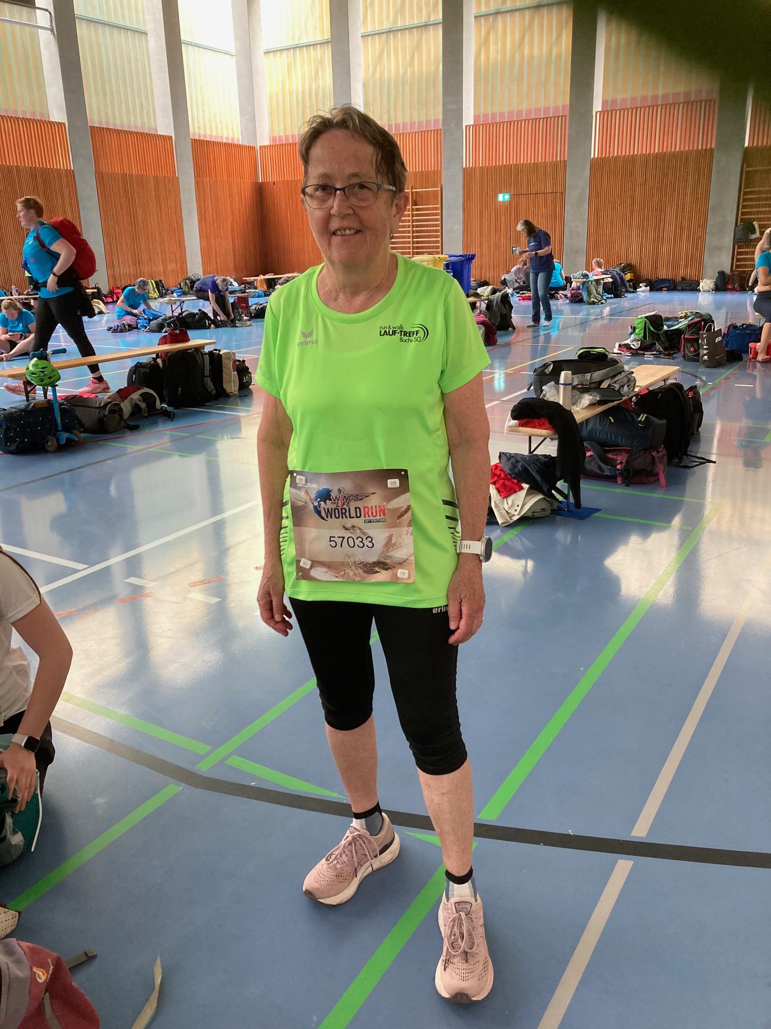 Hilde glücklich im Ziel